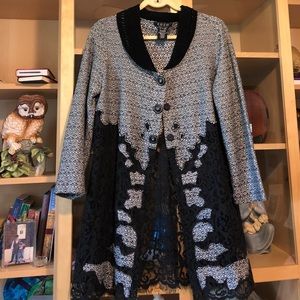 ZOZO Sweater black and white